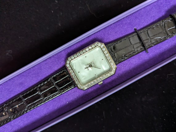 Avon Rhinestone Watch NEW IN BOX NEEDS BATTERY AVON FLOATING RHINESTONE WATCH W  main image 3