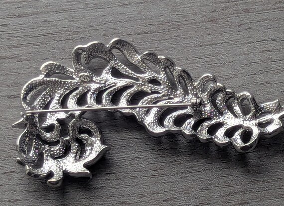 Kenneth Jay Lane feather Pin, 2003 KJL Feather Br… - image 9