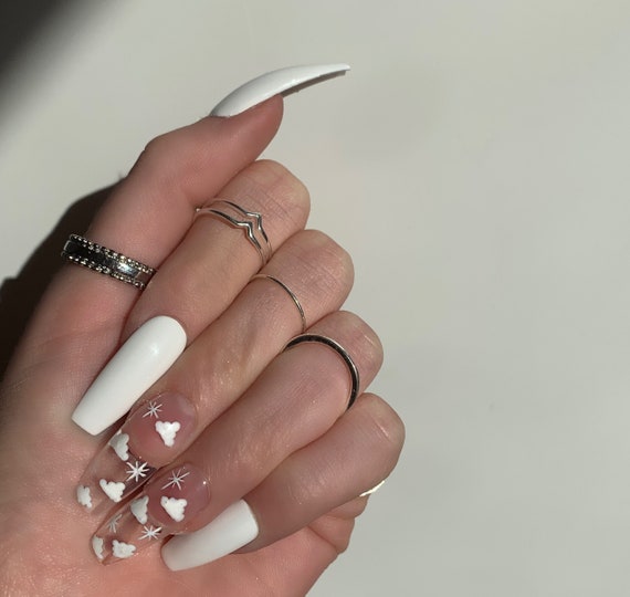 Naturaleza muerta  Glass nails, Swag nails, White acrylic nails