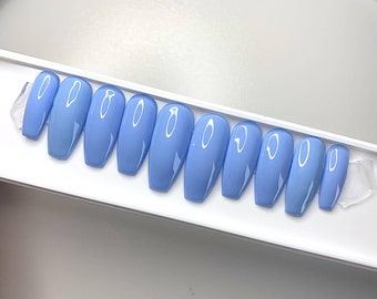 Aurora - Presse bleu bébé pastel de base sur les ongles ongles ongles artificiels ongles collants faux ongles en gel brillant ou bleu uni mat
