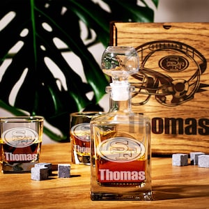 San Francisco football Personalized whiskey gift set  Bourbon glass  Whiskey glass decanter Gift for him boyfriend gift Dad Gifts