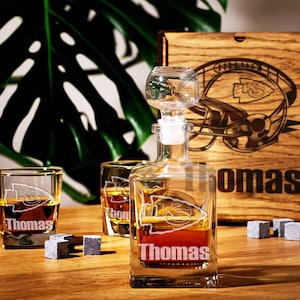 Personalisierte Fußball-Team Dekanter Whisky in Holzbox Bourbon Glas Whiskyglas Set Vatertagsgeschenk Kansas City Fußball Männer Geschenke
