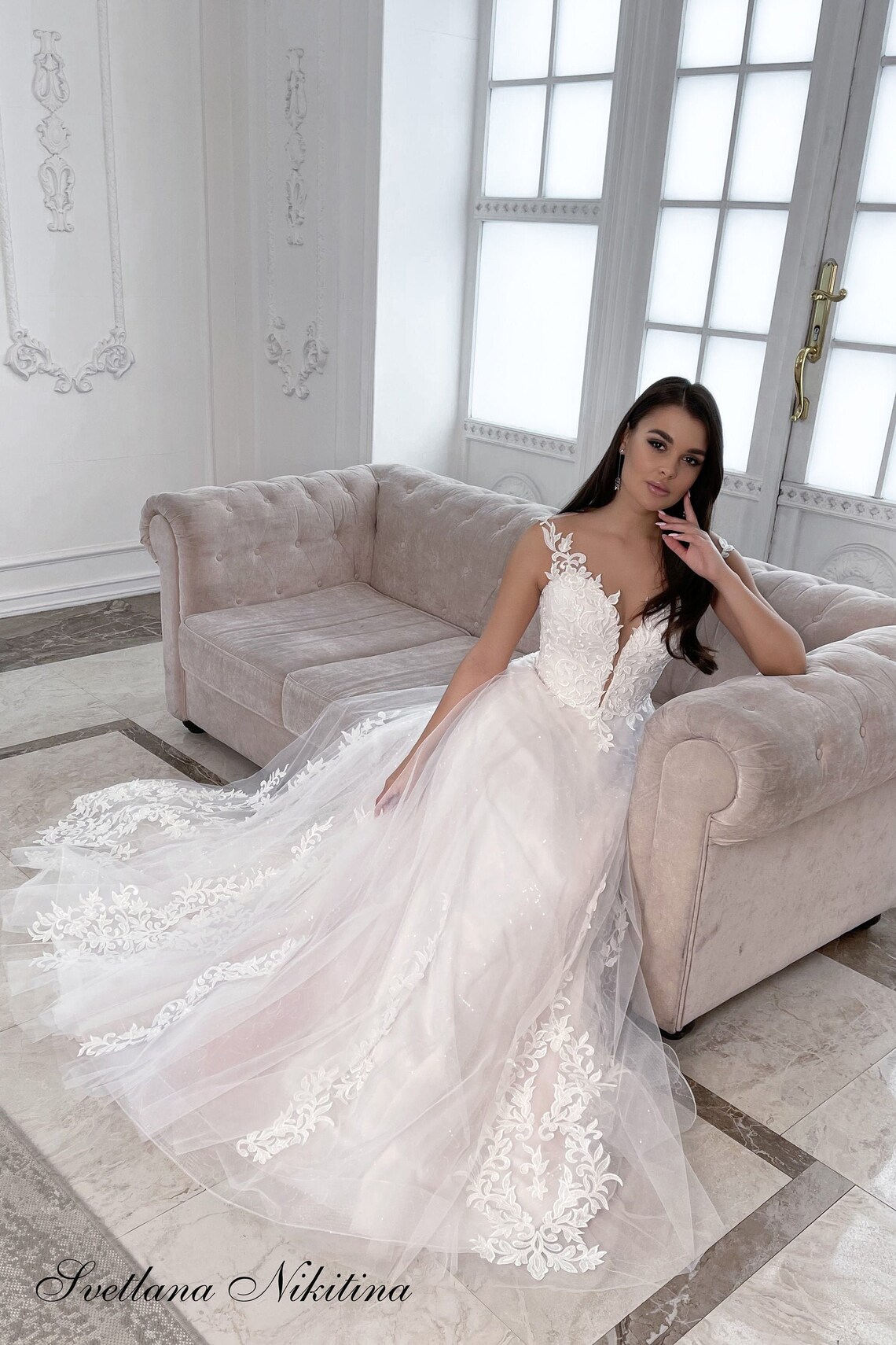 Glänzende Hochzeitskleid mit Zug Spitze Hochzeit Kleid ...