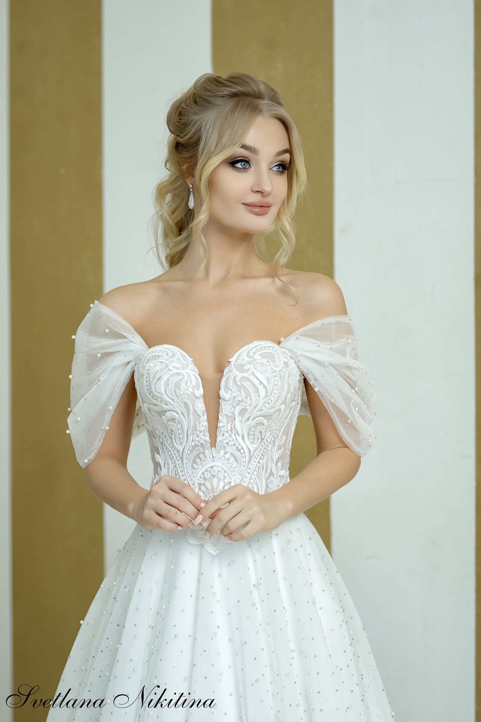 Off the shoulders wedding dress by Svetlana Nikitina Custom | Etsy