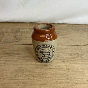 Vintage Hailwoods Rich Cream Manchester Stoneware Cream Storage Pot. In Good Condition