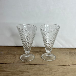 Vintage Pair Clear Glass Ice Cream Sundae Glasses with Impressed Waffle Design - Very Pretty Dessert Glasses. Good Condition