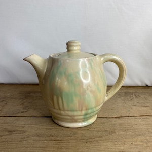 Vintage 1970&#39;s Cream with Lustre / Opalescent/ Pearlescent Drip Glazed Govancroft Teapot Unusual Lovely item in Good Condition