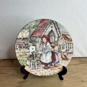Vintage Royal Worcester Fine Bone China Plate &quot;My First Kitten&quot; NSPCC 1993 Christmas Plate In Good Condition.