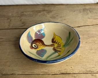 Vintage Puigdemont Studio Spanish Slip Ware Art Pottery Bowl / Dish Colourful Fish Illustration Very Good Condition. Very Stylish