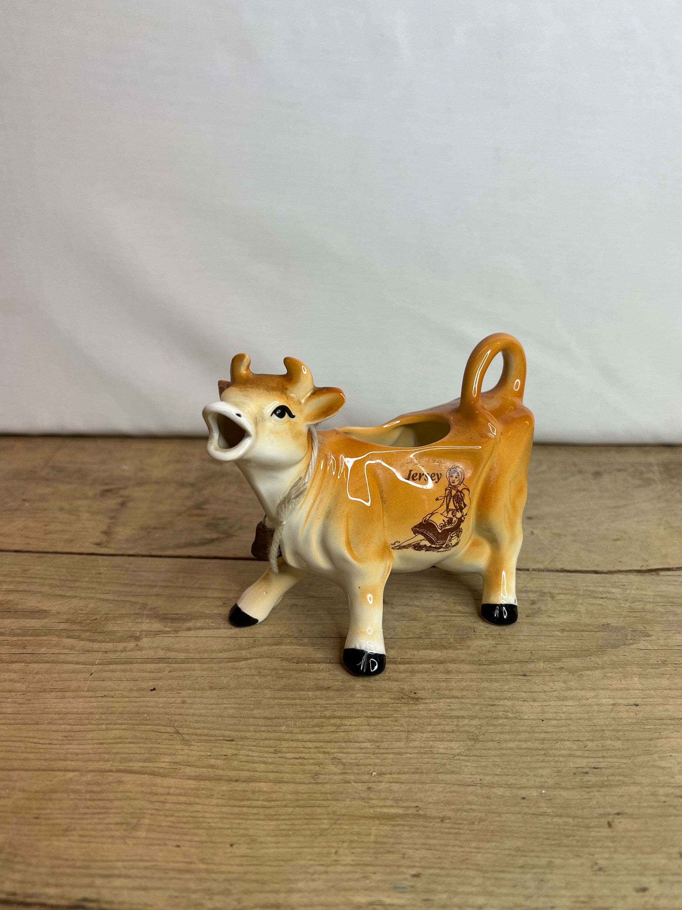 牛の置物　ベル付き　牛乳 牛の置物 ベル付き 牛乳 牛 インテリア
