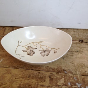 Vintage Carlton Ware Large Cream and Brown Magnolia Pattern Deep Oval Shaped Dish / Bowl. In Good Condition
