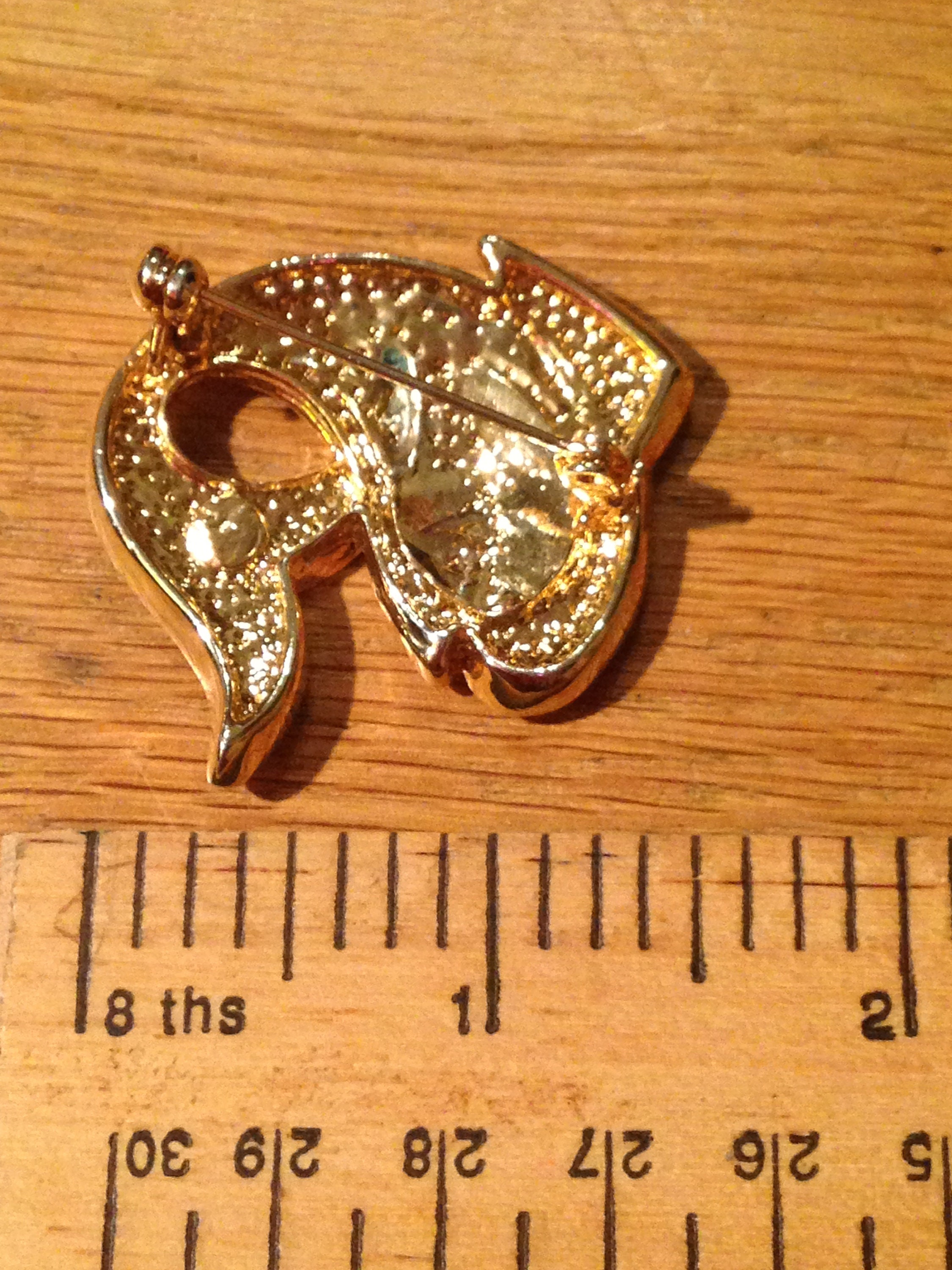 Broche Vintage Poisson En Or Pâle Avec Cristaux Bleus - Bijou Rétro Chic