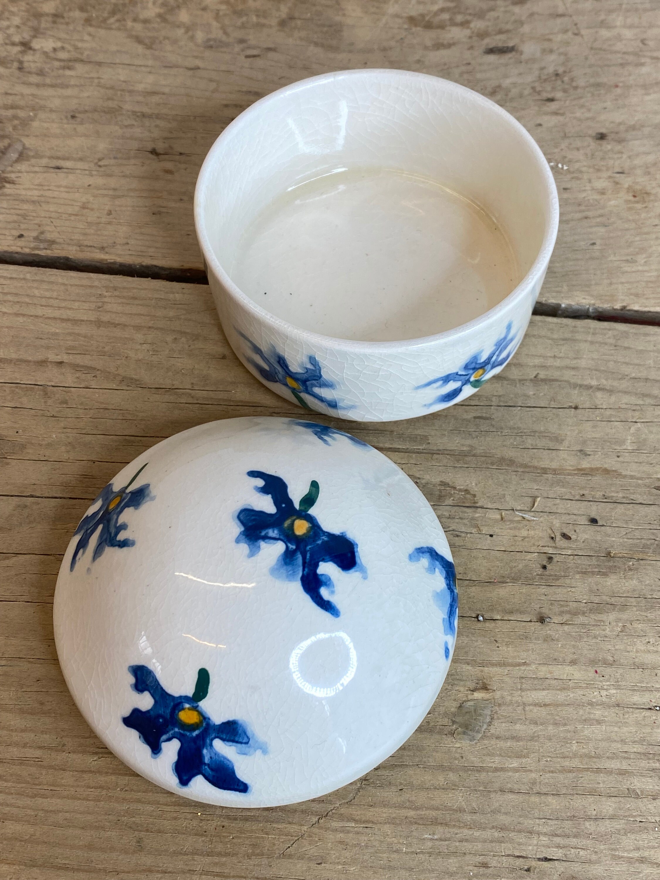 Vintage Naldrett Mcminn Staffordshire Hand Painted Lidded Round 