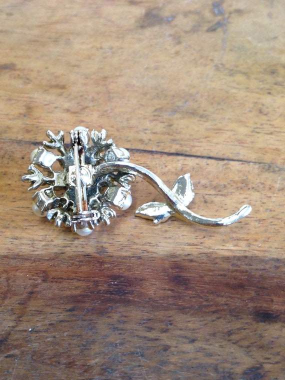 Vintage  Large Flower Shaped Gold Tone and Faux P… - image 4