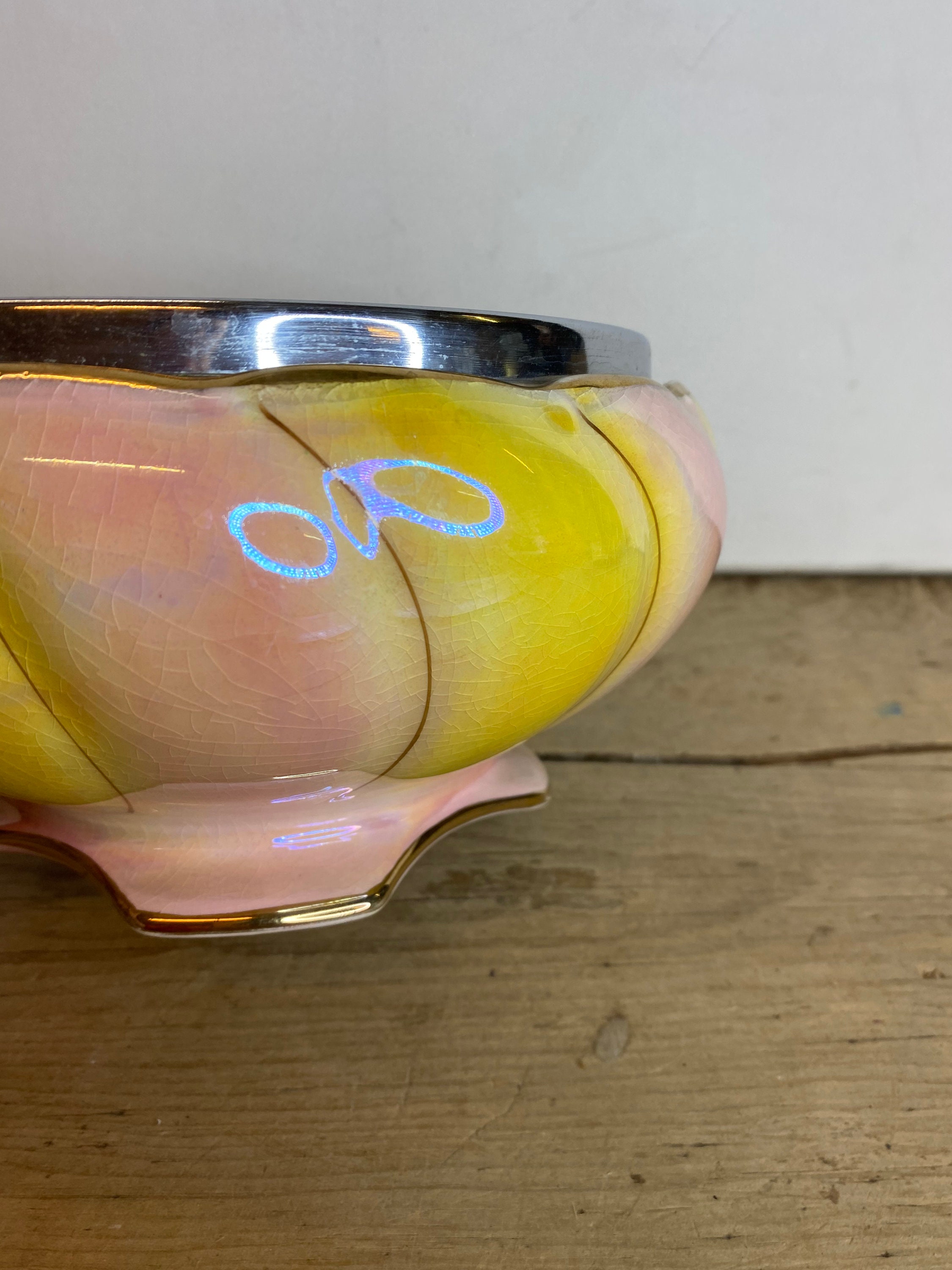 Vintage Royal Winton Grimwades Large Pink and Yellow Ripple Bowl With ...