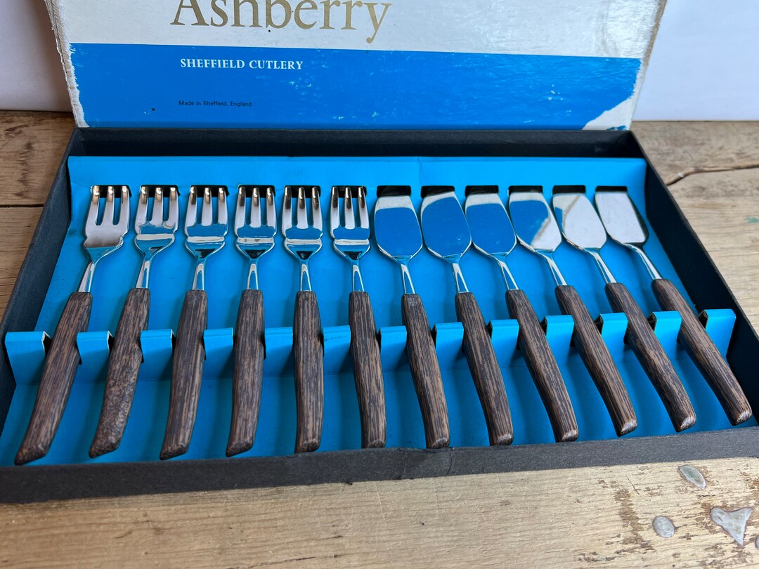 ★ＳＡＬＥ★ヴィンテージ フィッシュナイフ＆フォーク12本 Vintage Boxed 12 Piece Set of Spear & Jackson Woodrose Fish