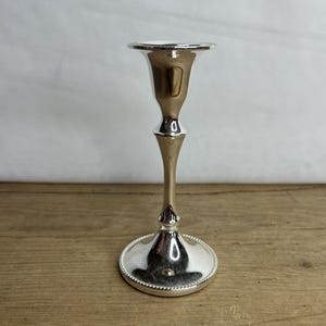 Vintage Silver Plated Candleholder / Candlestick In Good Condition.