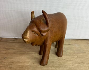 木彫りのミニチュアアフリカ水牛の像 - Etsy 日本
