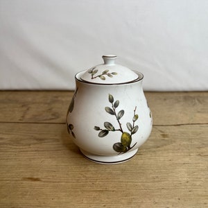 【まーちゃん さま】old pottery ❀ 収穫を喜ぶ ウサちゃん set MOTHERのBAZAAAAR!!』に登場する新商品をご紹介します。 | 株式