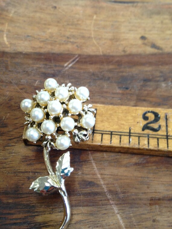 Vintage  Large Flower Shaped Gold Tone and Faux P… - image 6
