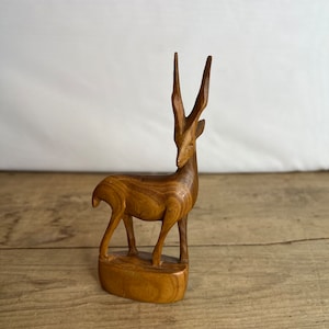 Vintage Genuine Besmo Kenya Hand Carved Antelope Figure / Ornament. Good Condition