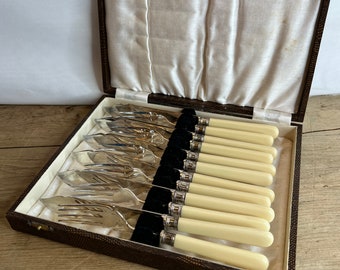 Vintage Boxed Set of 6 Pairs Chrome Plate Steel Fish Cutlery and Forks. Celluloid Handles. Good Condition