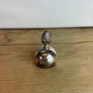 Vintage Unnamed Chrome and Cork Bottle Stopper Grape Design In Good Condition