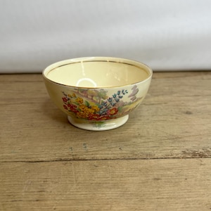 Vintage Royal Winton Cream and Floral Sugar Small Bowl / Dish Good Condition