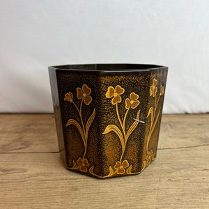 Vintage West-Duitsland bruin en geel achthoekig gevormd plastic patroon plantenpot. Goede staat