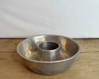 Molde de aluminio vintage con forma de anillo de sevarin para tartas/molde de cocina. Algunas abolladuras por lo demás Buen estado