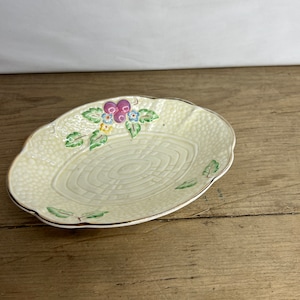 Vintage Crown Devon 1930&#39;s  Cream Dish with Basket and Flower Detail - Oval Shaped Plate. In Good Condition.