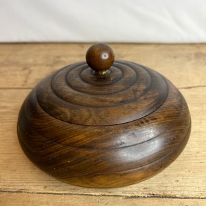 Amazing Vintage Lidded Bowl Hardwood Wooden Nice Colour & Patina. In Good Condition