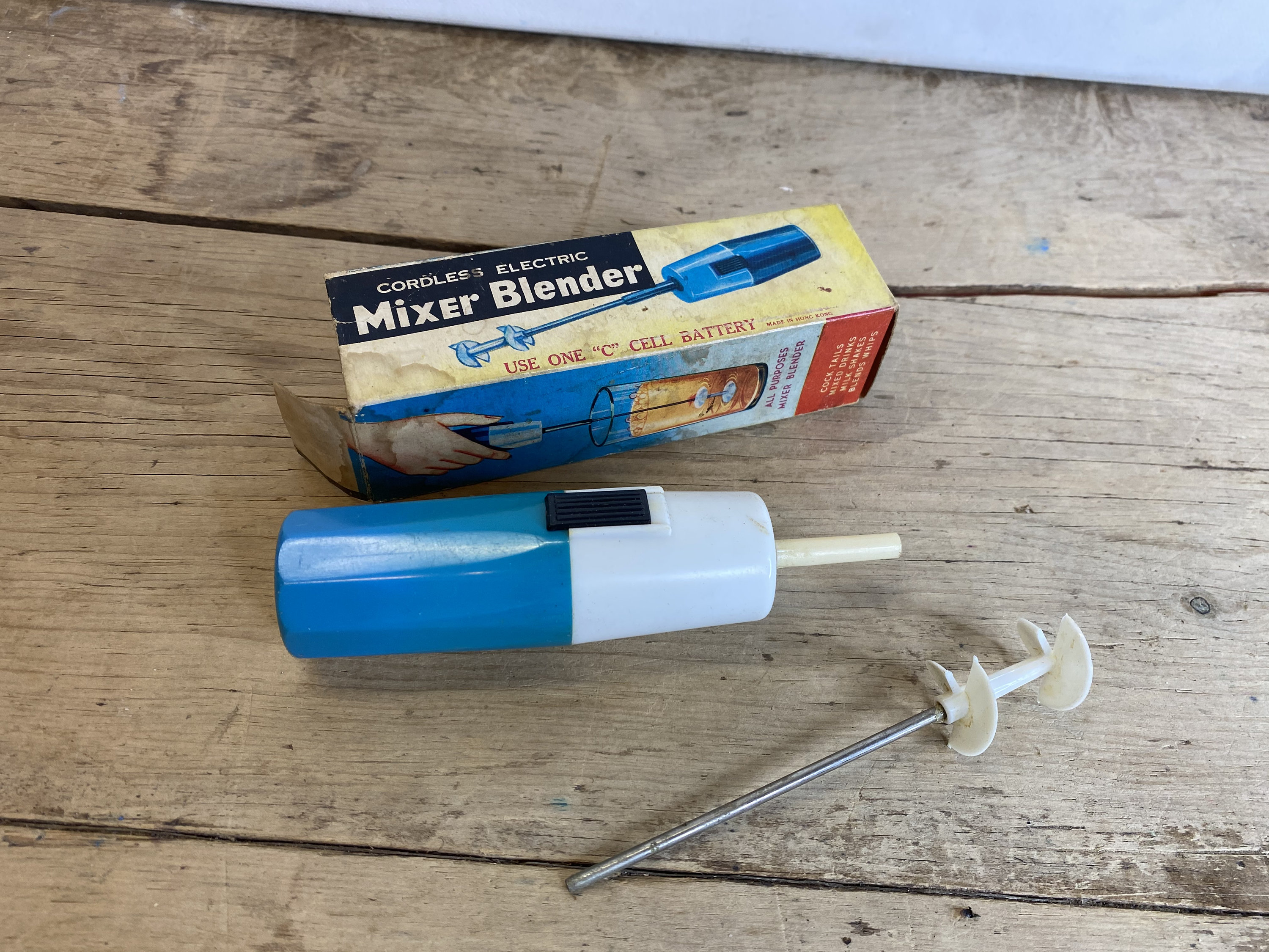 Vintage Battery Operated Hand Whisk / Cocktail Mixer. Needs