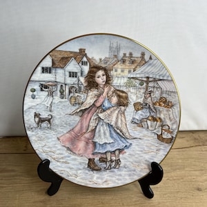 Vintage Royal Worcester Fine Bone China Plate &quot;A Christmas Wish&quot; NSPCC 1988 Christmas Plate In Good Condition.