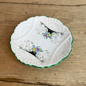 Vintage Shelley Hand-Painted Floral Design Small Pin Dish Pretty Scallop Edge Pink, Yellow and Blue Design In Good Condition