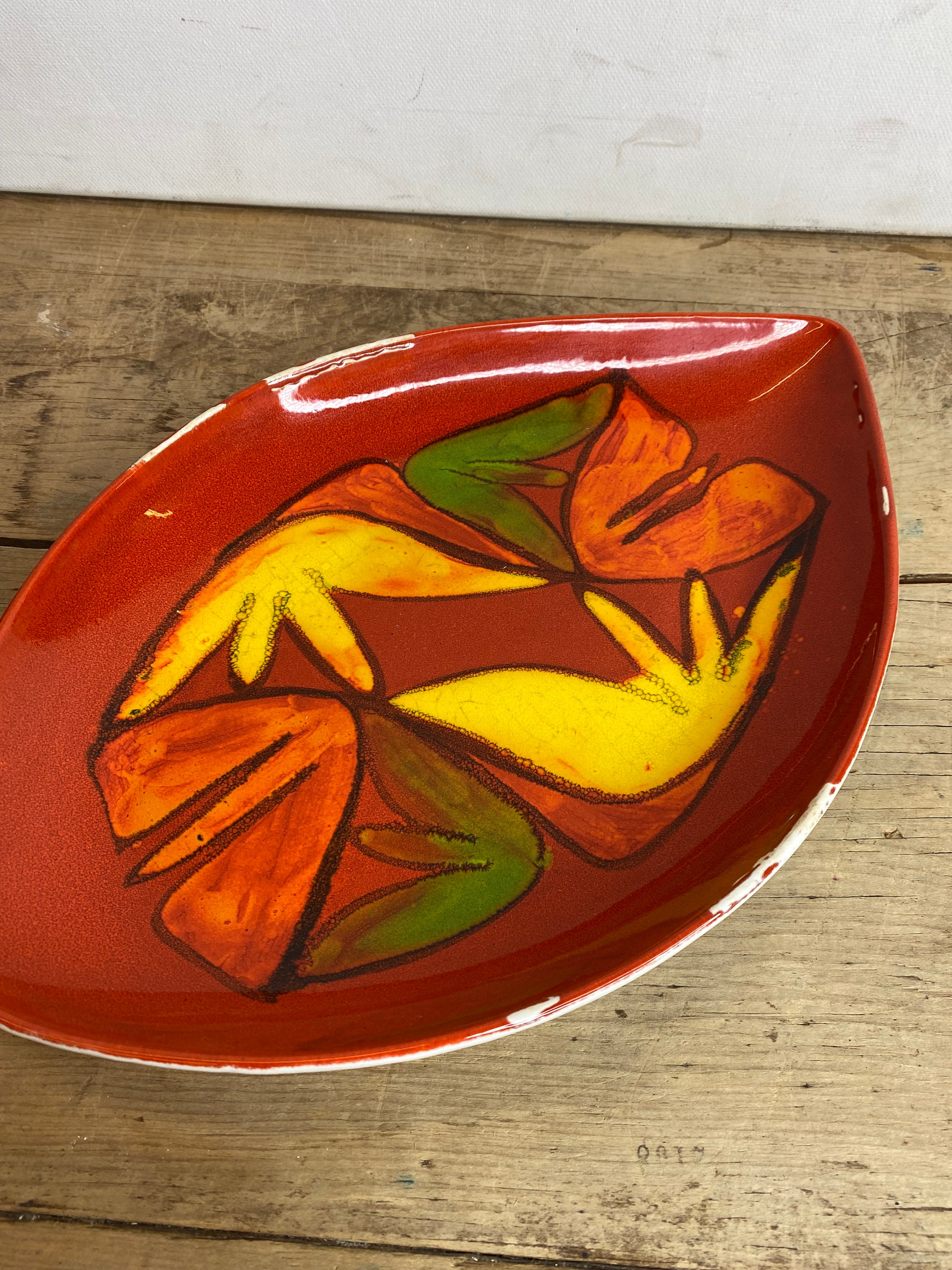 ヴィンテージ品 プール・ポタリー デルフィスシリーズ 幾何学模様 花瓶 ヴィンテージ プール ポタリー デルフィス ティアドロップ型 (91) 皿