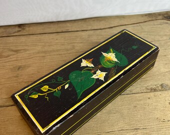 Vintage ポーランド製 1697116203379-8tpWMW1umZ.jpg 木製小物入れ 彫刻入り 柿の木？ 工芸品