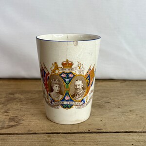 Vintage King George V & Queen Mary Silver Jubilee 1910-1935 Silver Jubilee Commemorative Beaker.