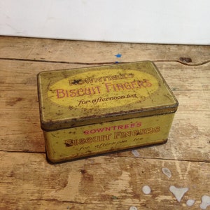 Vintage Rowntree&#39;s Biscuit Fingers Biscuit Tin - Collectable Advertising Display. Good Condition