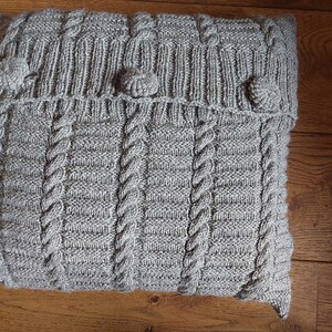 Handgestrickte Kissenhülle (Mrs Cole)