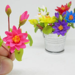 1 Stück Miniatur Seerosen Blume / Lotus Ton Puppenhaus Dekoration 1/12