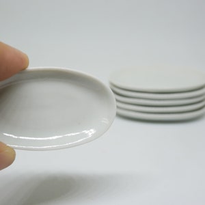 5 pcs Miniature White Oval Plate Dish Ceramic Dollhouse Kitchenware 1/12 scale