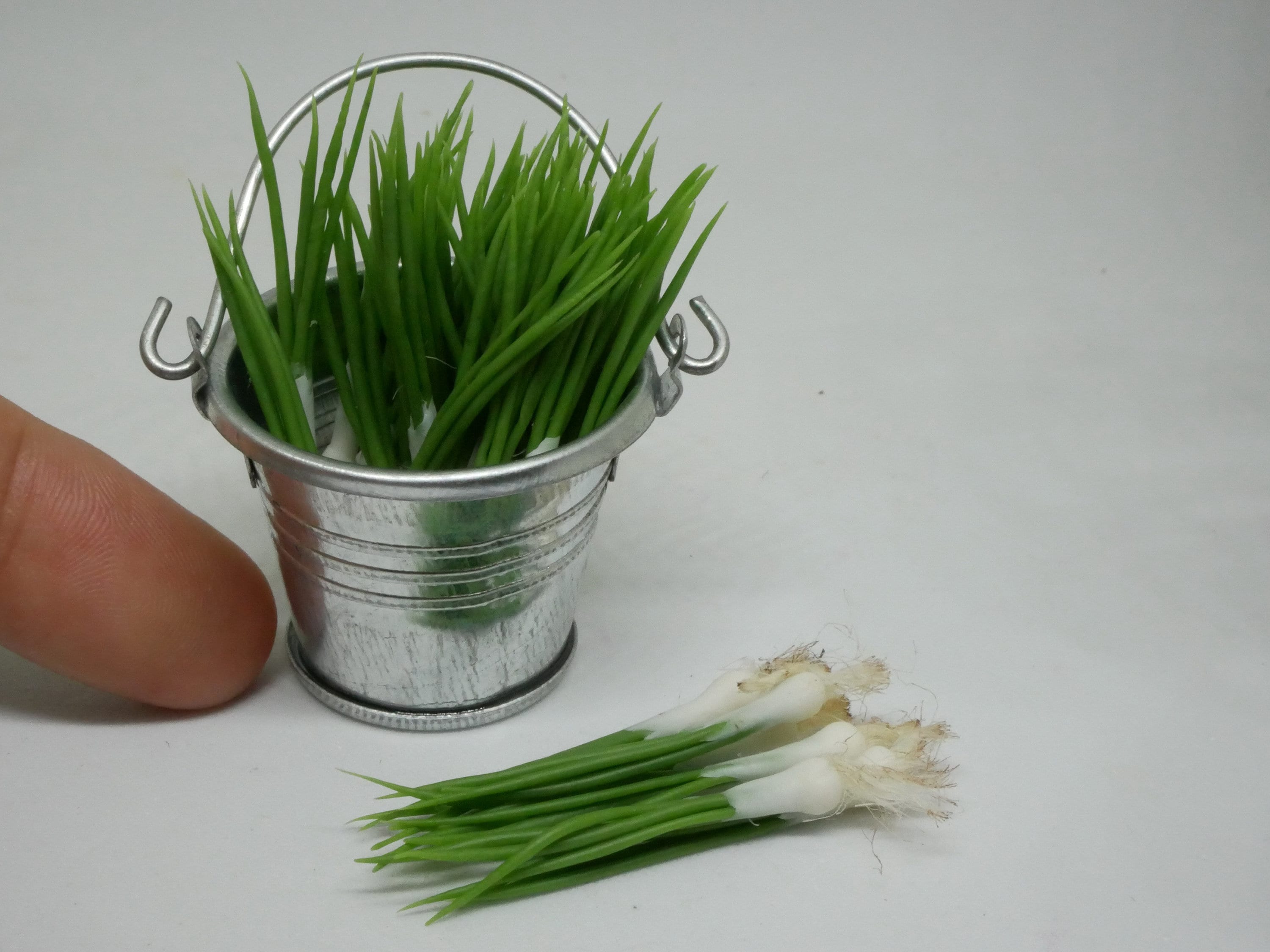 10 Miniature Clay Spring Onions: Handmade Dollhouse Food, 1/12 Scale