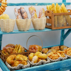 5 Stück Miniatur Brot Ton Handmade 1/12 Skala, Lebensmittelton Brot Ton Puppenhaus Miniatur Bäckerei, Puppenhaus Bäckerei, Miniatur Lebensmittel