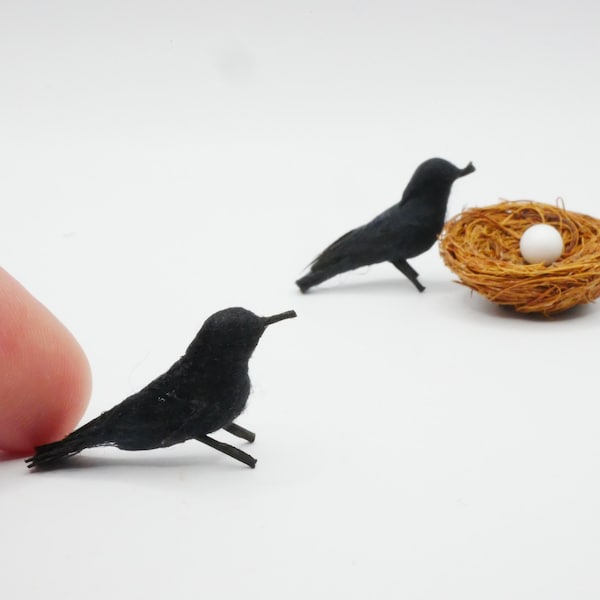 Miniature Handmade Crow Bird Black Halloween Bird Mini Bird Dollhouse Dolls House 1/12