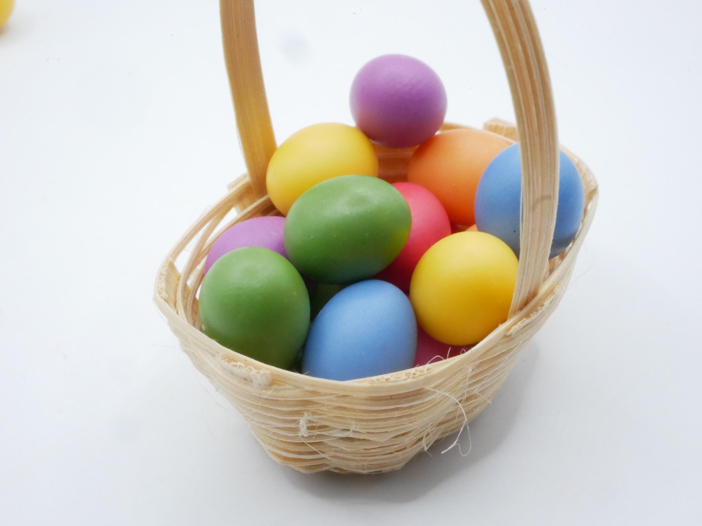 Handmade Miniature Easter Eggs in Bamboo Basket – 1/12 Scale Dollhouse ...