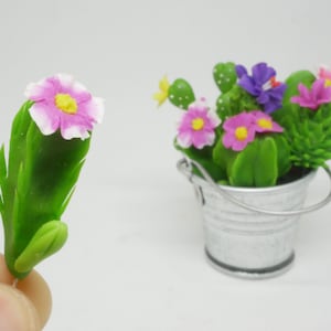 1 pc Miniature Cactus Clay Plant Clay Dollhouse Handmade Decor 1/12 scale