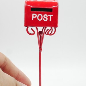 Cassetta postale in metallo rosso in miniatura per casa delle bambole, cassetta postale per casa delle bambole, 1/12