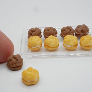 10 Miniatur Choux Cremes - Handgemacht 1:12 für Puppenhaus Bäckerei Displays - Ideal für Puppenhaus Dekor & Miniaturbäckerei