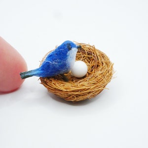 Miniature Handmade Blue Bird Dollhouse garden Mini Bird Dolls House 1/12 Scale